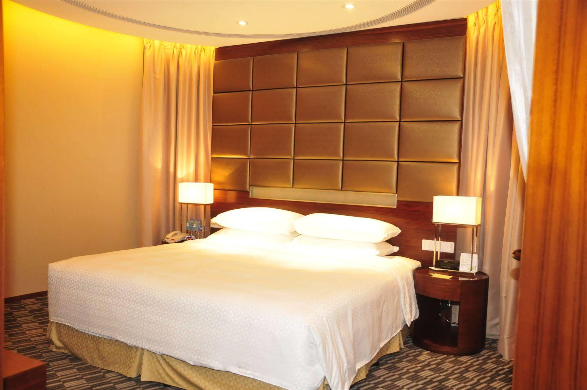 Four Points By Sheraton Tajcang Kültér fotó